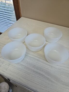 Set of 5 White Milk Glass Bowls Anchor Hocking Custard Cups